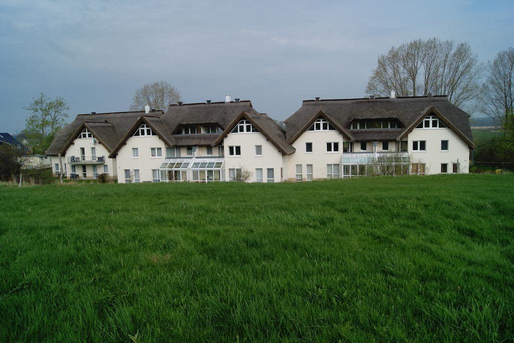 Fewo 18 Im Strandhaus Lobbe Mit Balkon Luaran gambar