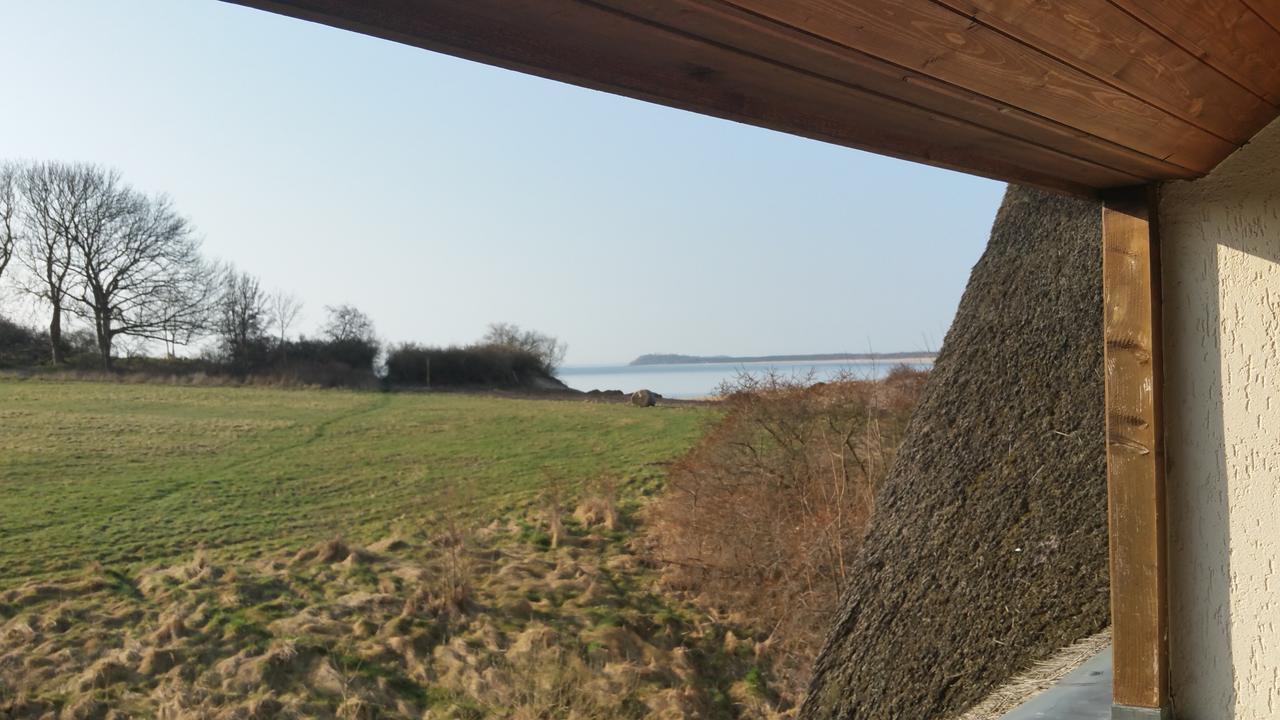 Fewo 18 Im Strandhaus Lobbe Mit Balkon Luaran gambar