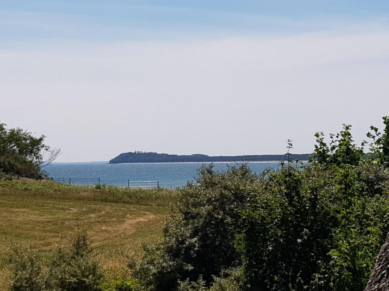 Fewo 18 Im Strandhaus Lobbe Mit Balkon Luaran gambar